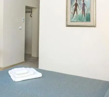Lucrezio Bed & Breakfast 4*