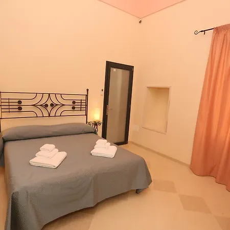 Bed & Breakfast Lucrezio 3*