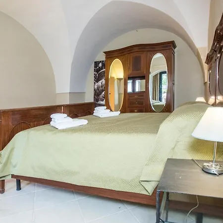 Lucrezio Bed & Breakfast