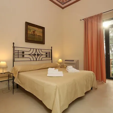 Lucrezio 住宿加早餐酒店 库特罗菲安诺