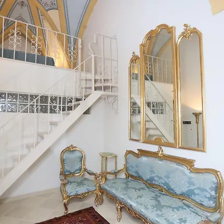 Lucrezio 住宿加早餐酒店