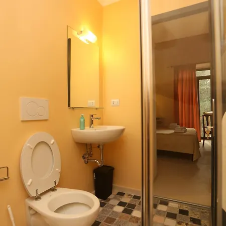 住宿加早餐酒店 Lucrezio 库特罗菲安诺