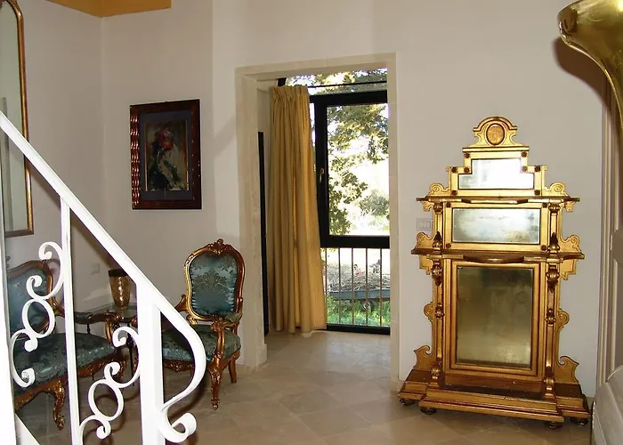 Lucrezio Oda ve Kahvaltı 4*